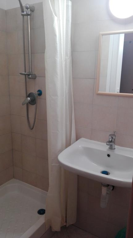 Dreibettzimmer mit eigenem Bad
